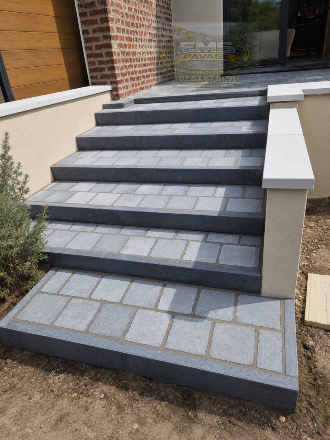 Palier pierre bleu, EMS Pavage